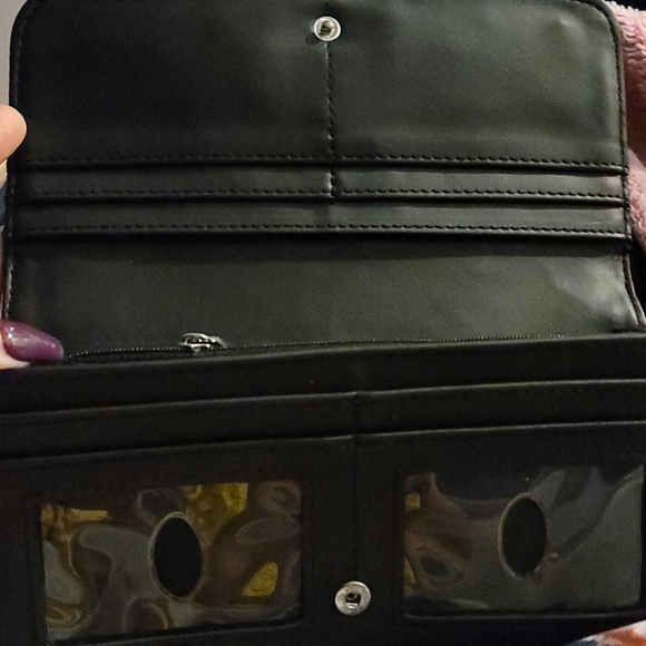 Wallets - Picture 2 of 3